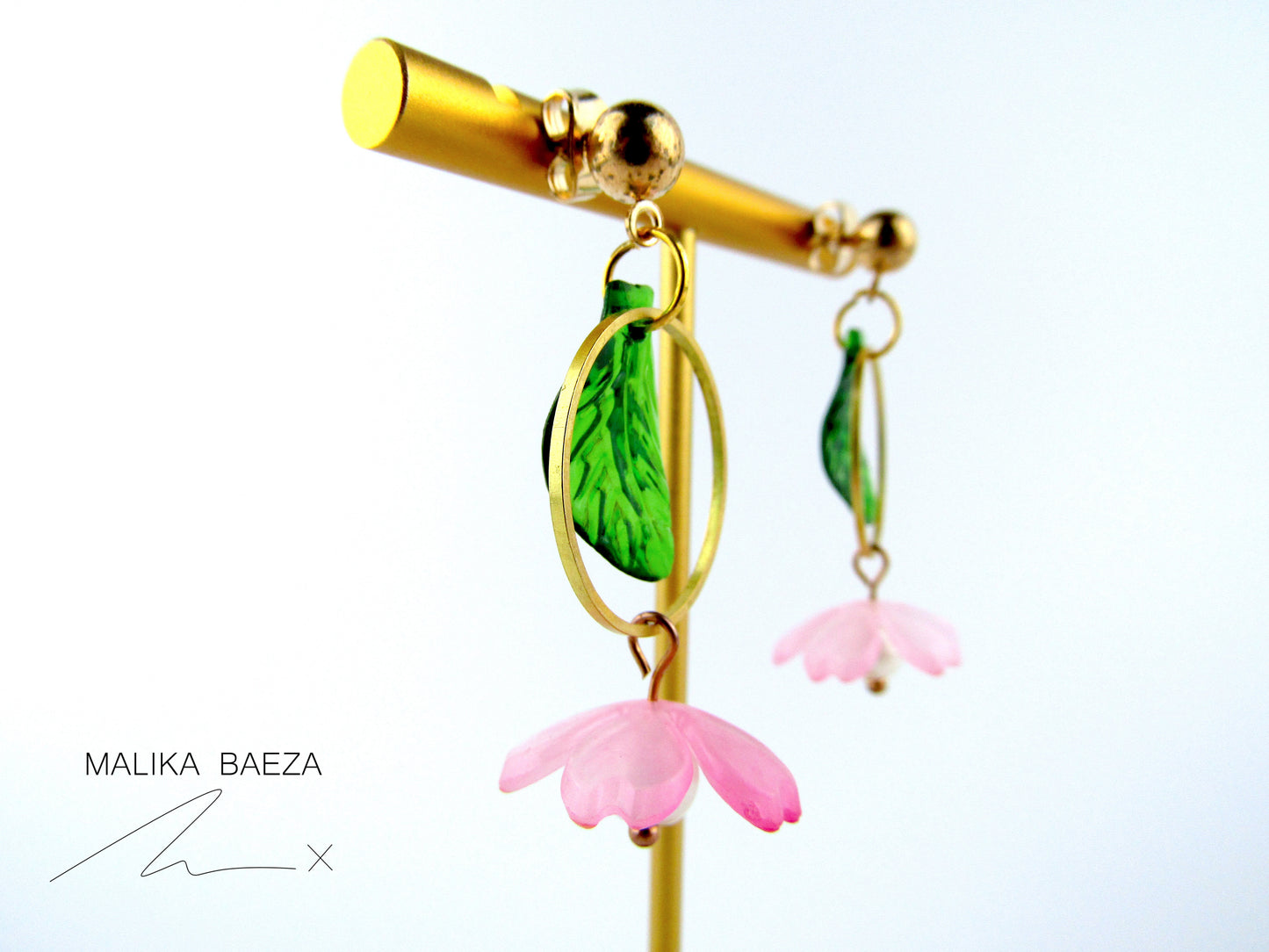 Small Sakura Pearl Earrings